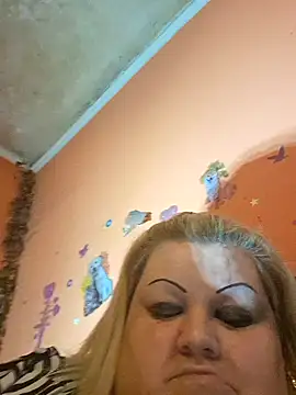 ducicsajsziii online show from November 14, 8:45 pm