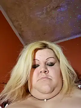 ducicsajsziii online show from February 19, 6:43 pm