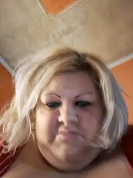 ducicsajsziii online show from December 18, 8:56 pm