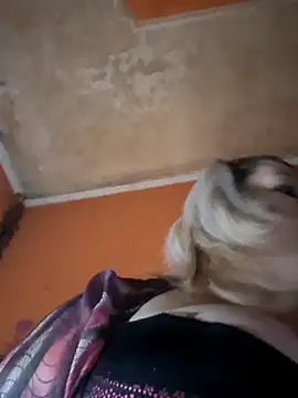 Snapshot of ducicsajsziii chatting on March 2, 7:43 pm ducicsajsziii online show from March 2, 7:43 pm