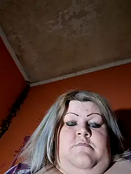 Snapshot of ducicsajsziii chatting on February 10, 5:56 pm ducicsajsziii online show from February 10, 5:56 pm