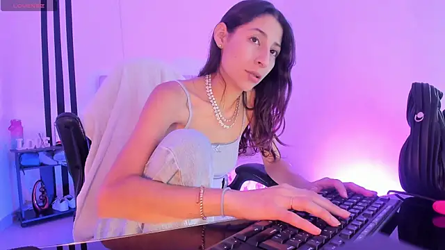 Gorgeous Team online show from June 25, 7:19 pm