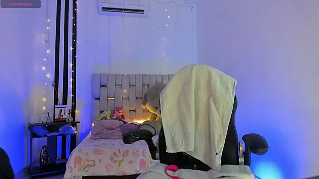 Gorgeous Team online show from May 14, 7:11 pm