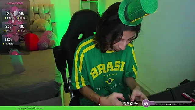 Snapshot of Gorgeous_Team chatting on March 17, 11:13 pm Gorgeous Team online show from March 17, 11:13 pm