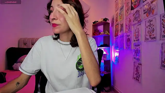 Snapshot of Gorgeous_Team chatting on March 1, 8:10 pm Gorgeous Team online show from March 1, 8:10 pm