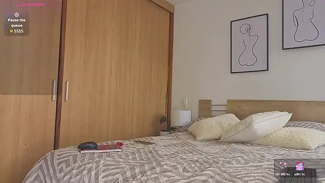 sweet sophia90s online show from October 8, 2:51 pm