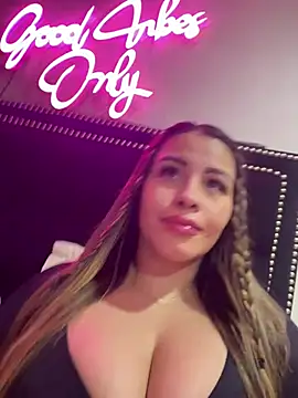 sexyyykloee online show from May 15, 5:16 am