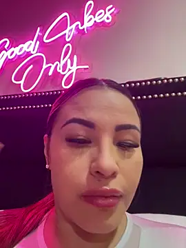 sexyyykloee online show from March 2, 5:19 am