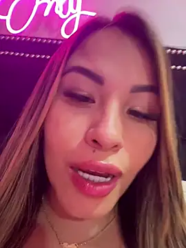 sexyyykloee online show from March 29, 5:42 am