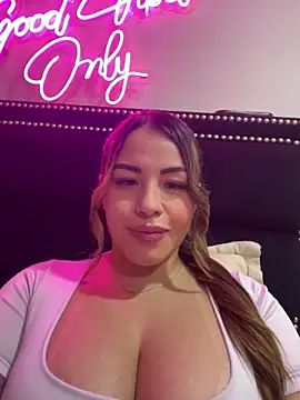 sexyyykloee online show from April 21, 4:41 am