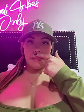 sexyyykloee online show from March 4, 5:48 am