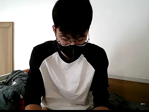 Gwencloudy online show from October 18, 8:38 am