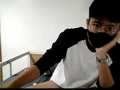 Gwencloudy online show from October 24, 3:44 pm