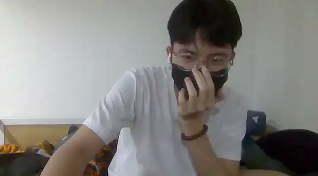 Gwencloudy online show from March 9, 1:59 pm