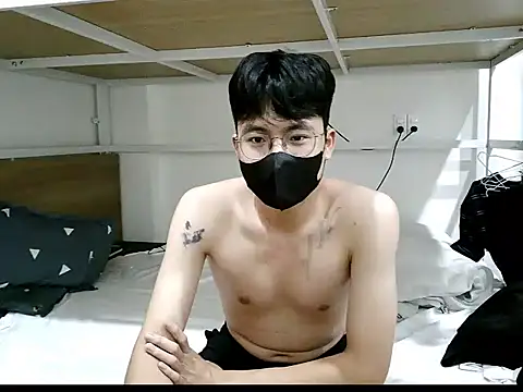 Gwencloudy online show from November 6, 3:05 pm