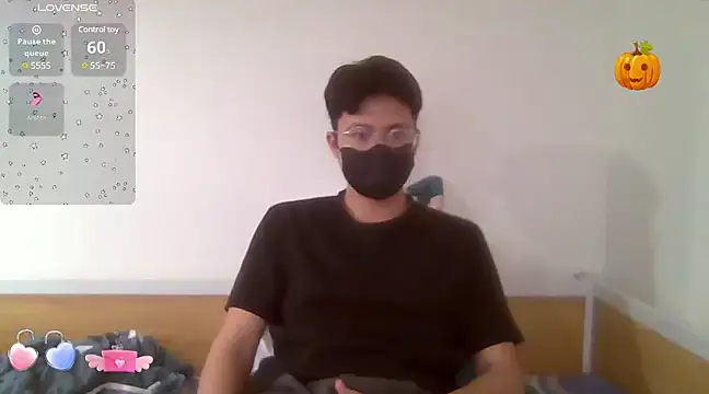 Gwencloudy online show from January 3, 1:57 pm