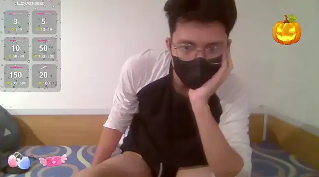 Gwencloudy online show from December 30, 8:21 am