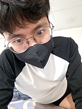 Gwencloudy online show from February 26, 4:29 pm