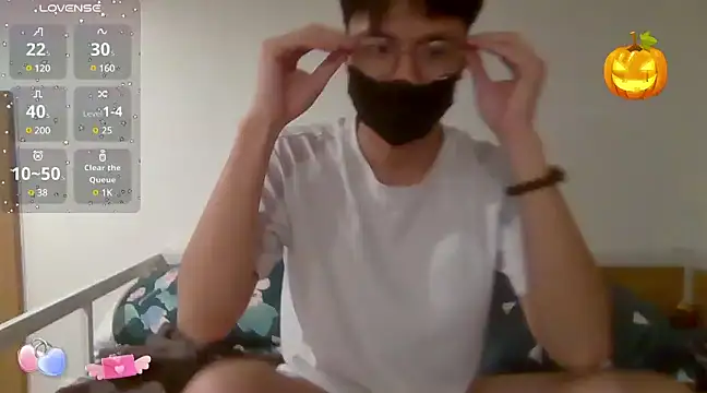 Gwencloudy online show from March 1, 7:04 pm