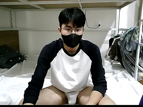 Gwencloudy online show from October 15, 2:03 pm