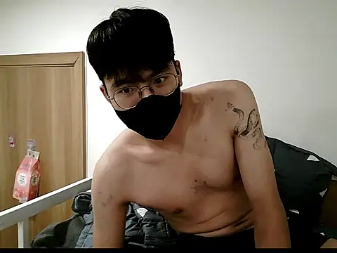 Gwencloudy online show from November 19, 2:28 pm