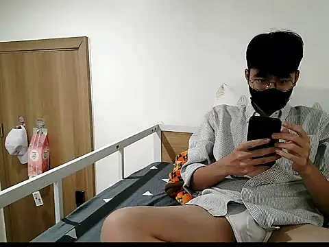 Gwencloudy online show from October 22, 3:00 pm