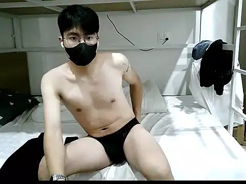 Gwencloudy online show from November 27, 3:23 pm