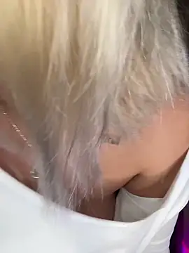 sofiah  online show from January 14, 4:43 pm