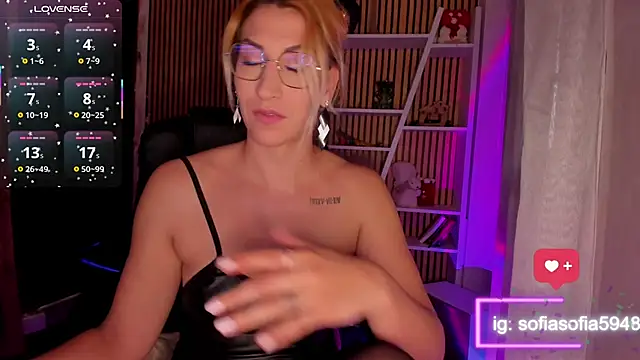 sofiah  online show from April 3, 5:30 pm