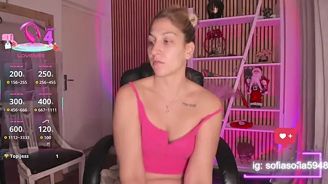 sofiah  online show from December 17, 5:29 pm