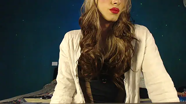 Snapshot of Karendolly__8 chatting on May 13, 7:54 pm Karendolly 8 online show from May 13, 7:54 pm