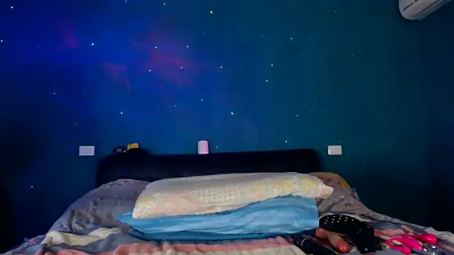 Karendolly  8 online show from March 2, 6:04 pm