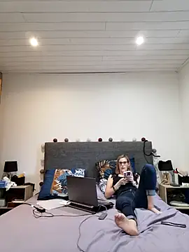 Madame Callie online show from July 15, 1:40 pm