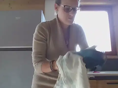 Snapshot of Madame_Callie chatting on November 12, 1:48 pm Madame Callie online show from November 12, 1:48 pm