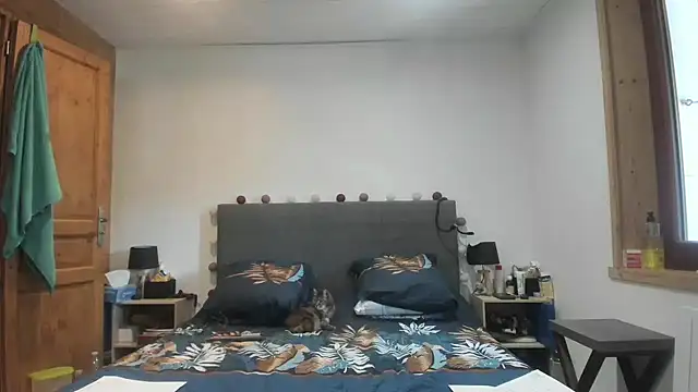 Madame Callie online show from May 12, 1:06 pm