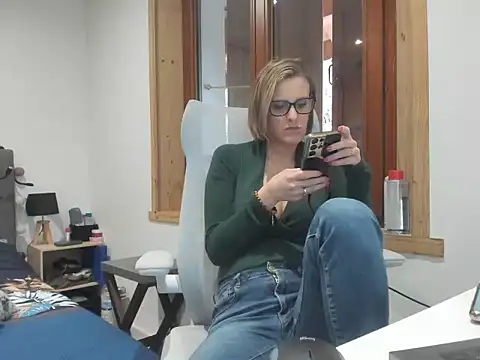 Madame Callie online show from March 11, 1:38 pm