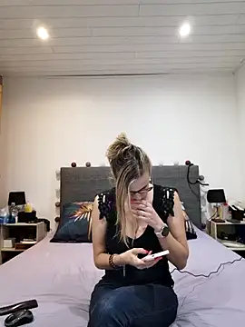 Madame Callie online show from June 30, 5:57 pm