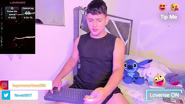 Snapshot of niall_falcon chatting on February 23, 3:19 am niall falcon online show from February 23, 3:19 am