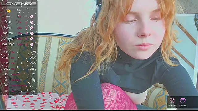 Snapshot of RubyLynxx chatting on February 13, 1:15 pm RubyLynxx online show from February 13, 1:15 pm