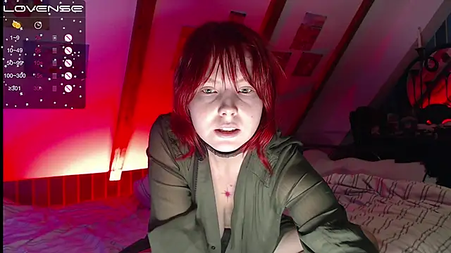 Snapshot of RubyLynxx chatting on November 30, 2:40 pm RubyLynxx online show from November 30, 2:40 pm