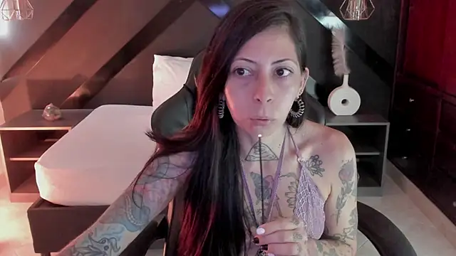 dark gotica online show from June 6, 12:43 pm