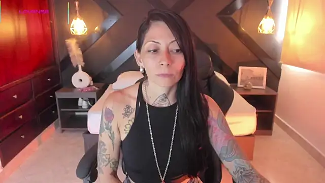 Snapshot of dark_gotica chatting on September 12, 7:13 pm dark gotica online show from September 12, 7:13 pm