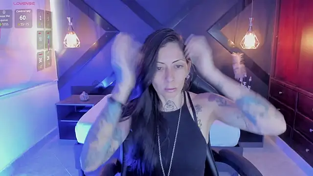 dark gotica online show from December 1, 7:04 pm