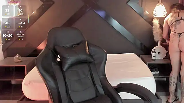 dark gotica online show from February 18, 7:32 pm