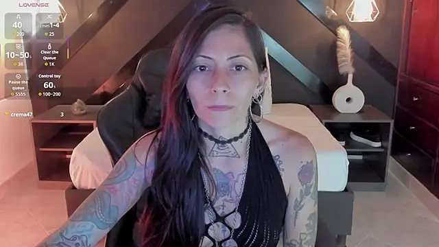 dark gotica online show from April 20, 7:15 pm