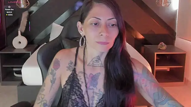 dark gotica online show from February 3, 7:08 pm