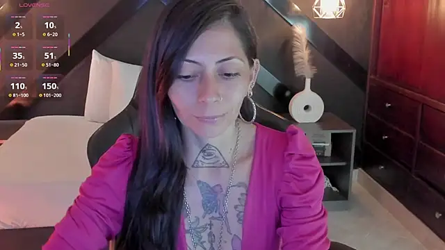 dark gotica online show from May 18, 7:18 pm