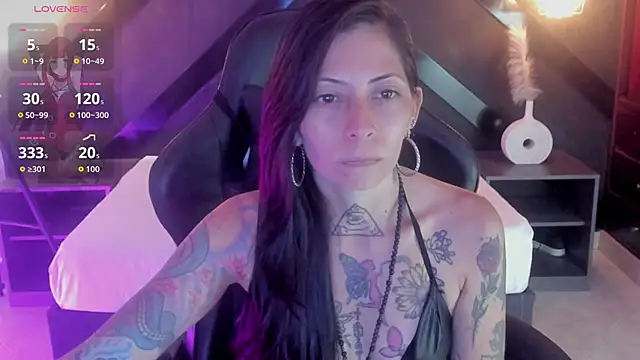 dark gotica online show from June 16, 7:25 pm