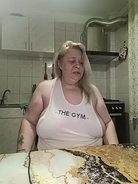 AriannaMilf online show from April 18, 7:58 pm