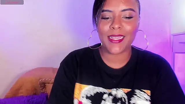 Snapshot of DianaBrownXX chatting on January 20, 5:15 am DianaBrownXX online show from January 20, 5:15 am
